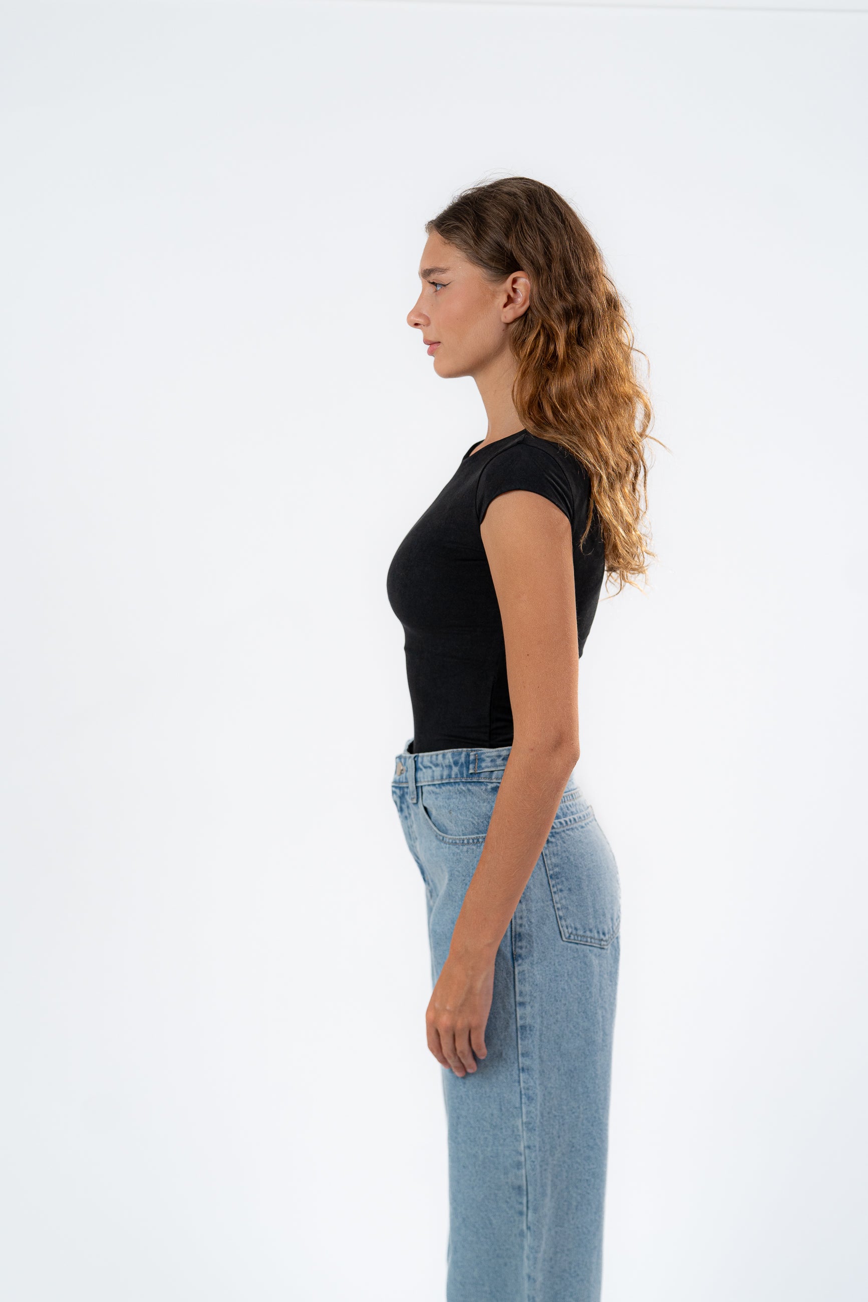 MICROFIBER CREWNECK TOP