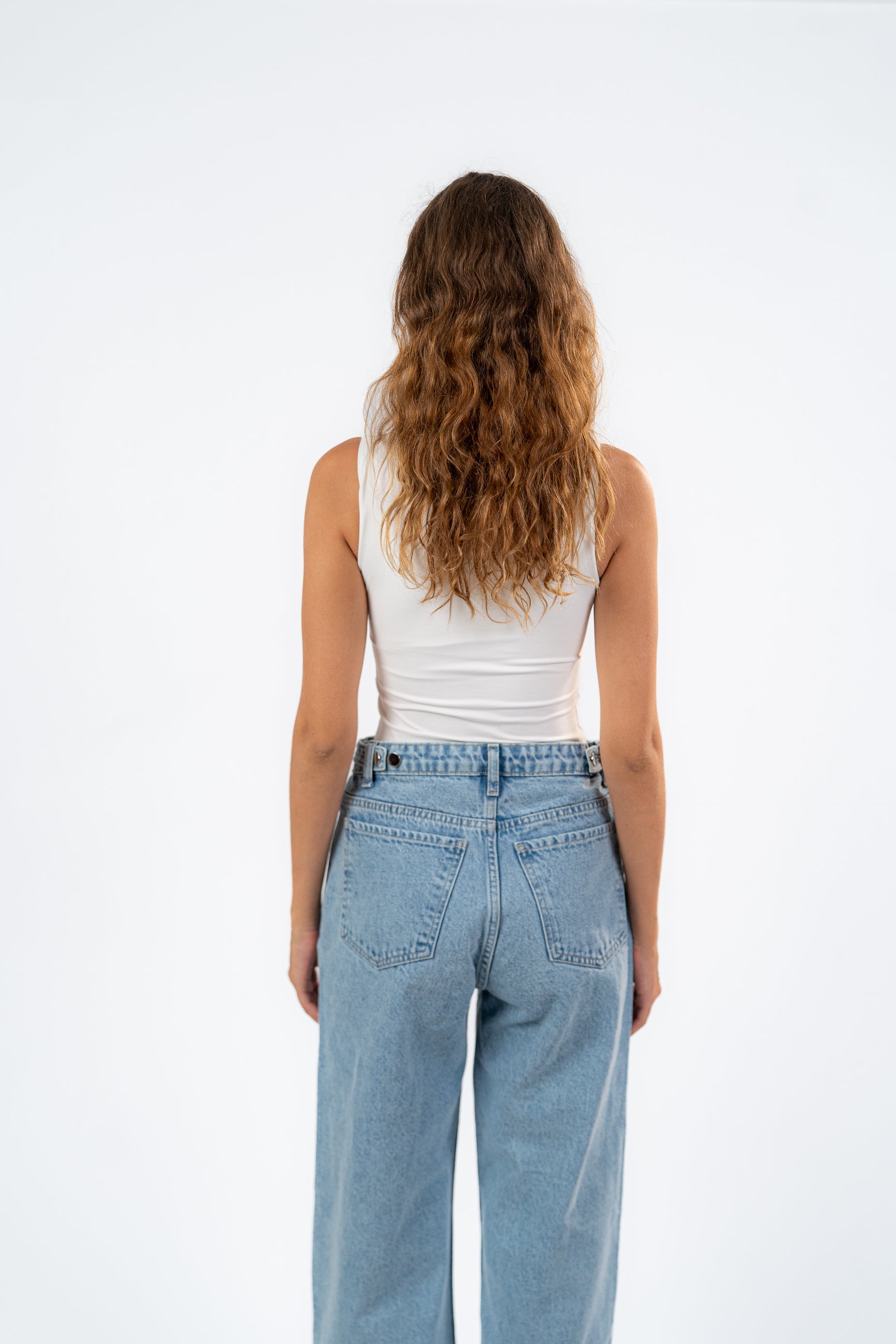 MICROFIBER U-SHAPED TANK TOP